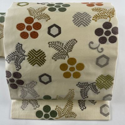 https://buysell.itembox.design/product/709/000002570962/000002570962-01-m.jpg