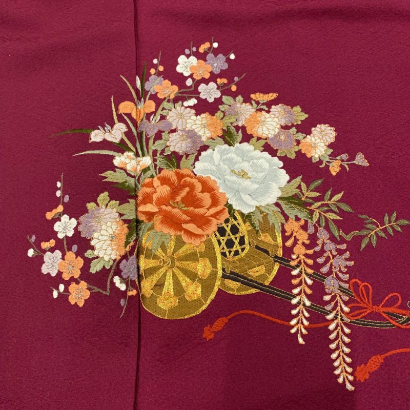 kaichan.1514様 振袖 銀駒刺繍 裄67.5 華やかな花柄T-3766 銀駒刺繍 銀彩 菊花 五つ紋 黒留袖 着物 081t