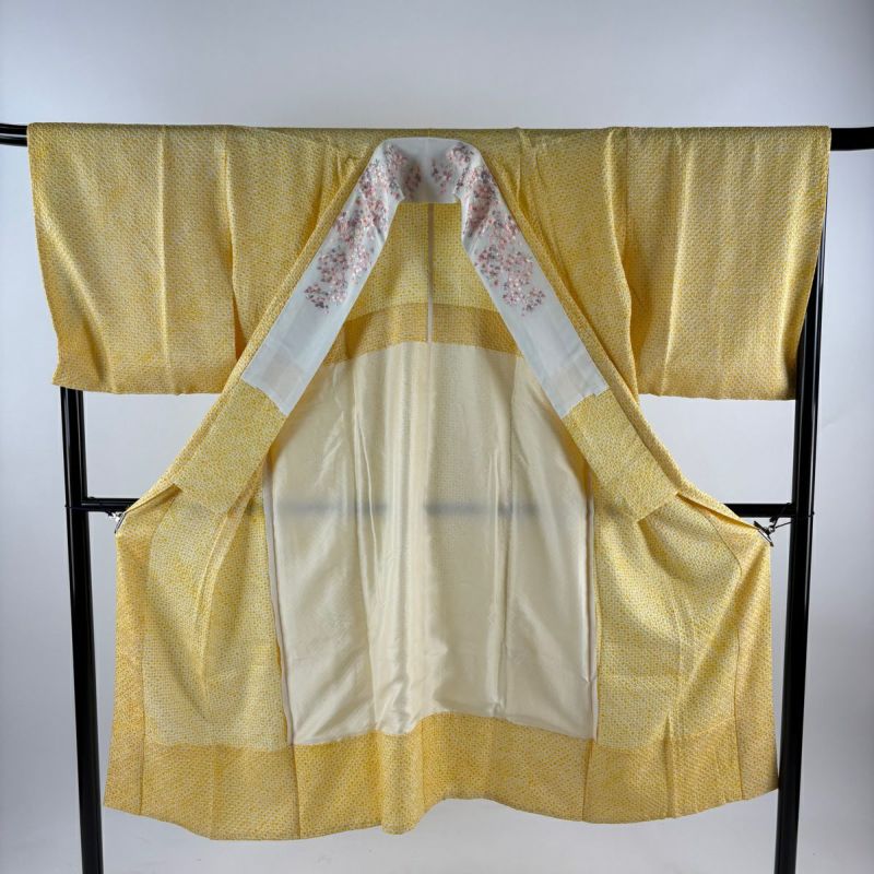 長襦袢 身丈128.5cm 裄丈68cm L 総絞り 黄色 正絹 秀品｜中古