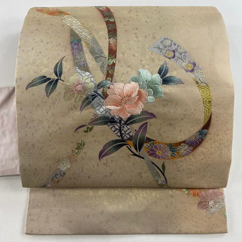 名古屋帯 美品 秀品 草花 有職文様 金銀彩 ベージュ 正絹｜中古