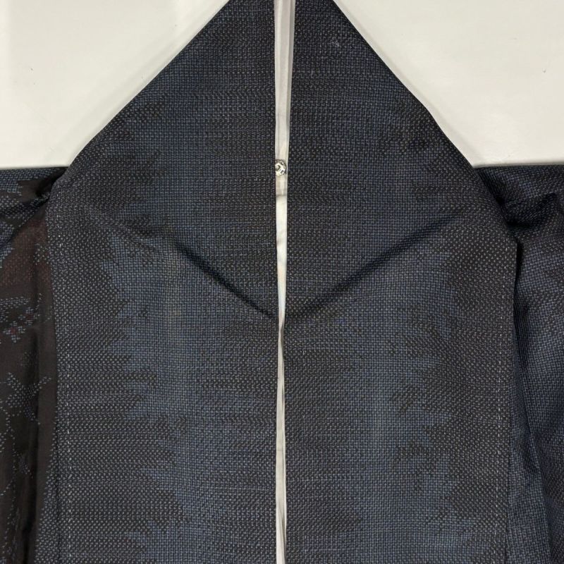紬 身丈157cm 裄丈63cm S 袷 草花 シルエット 紺色 正絹 秀品