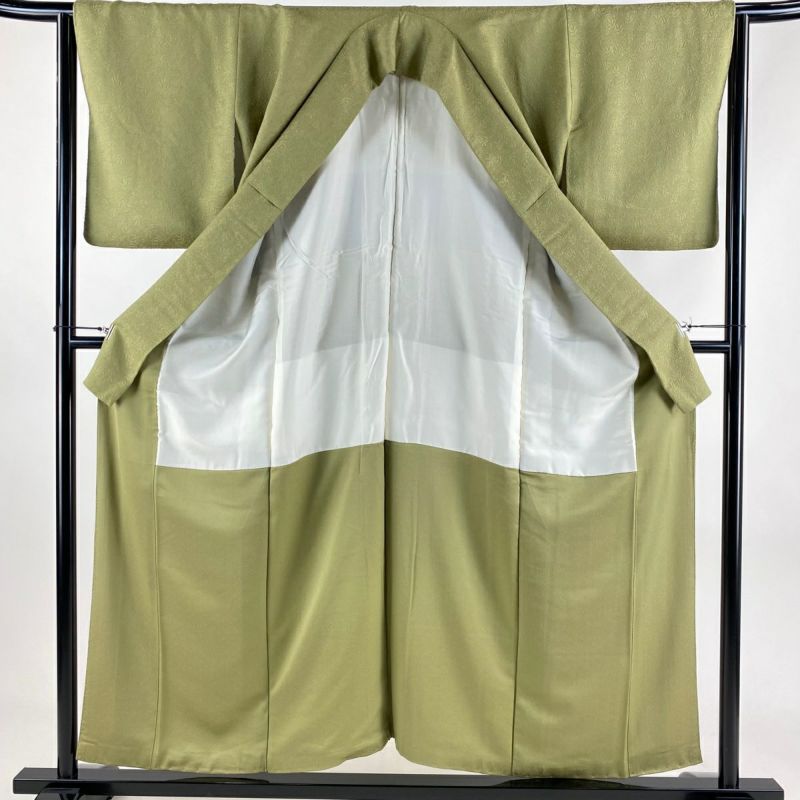 色無地 身丈155.5cm 裄丈63cm S 袷 地紋 よもぎ色 正絹 秀品 一 色無地 身丈155.5cm 裄丈63cm S 袷 地紋 よもぎ色 正絹 秀品 一