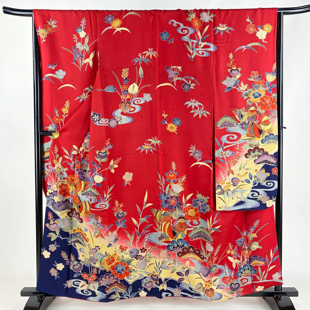 振袖 身丈162cm 裄丈64cm M 袷 牡丹 笠松 薄紅色 正絹 名品 振袖 身丈162cm 裄丈64cm M 袷 牡丹 笠松 薄紅色 正絹 名品
