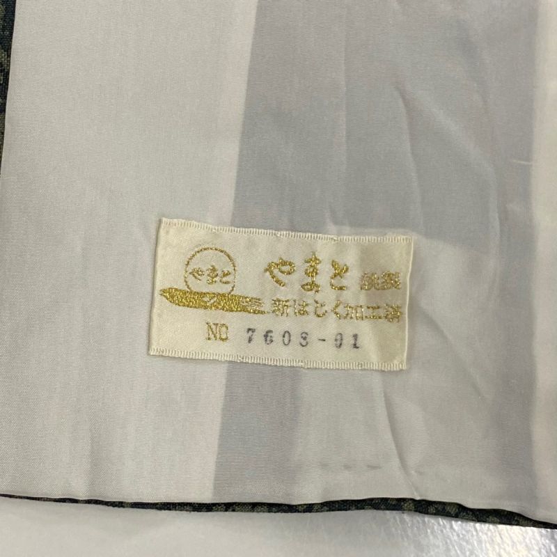小紋 身丈161cm 裄丈66.5cm M 単衣 紬地 やまと 幾何学模様 斜縞
