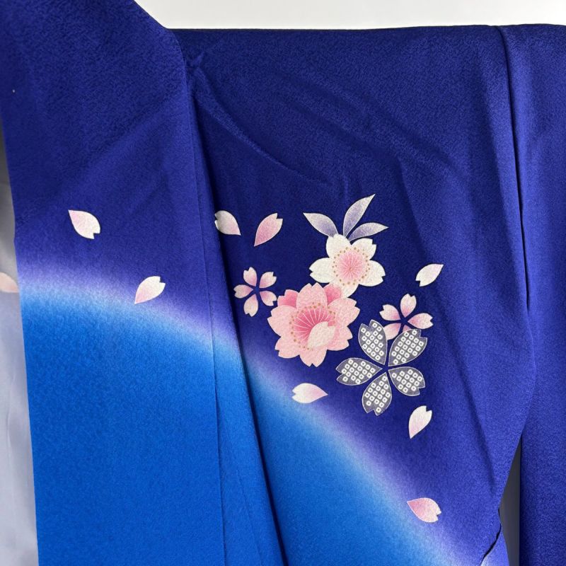 振袖 身丈162cm 高級 総絞り 総刺繍 水色 花尽くし 金銀糸 青海波 振袖 身丈162cm 高級 総絞り 総刺繍 水色 花尽くし 金銀糸 青海波