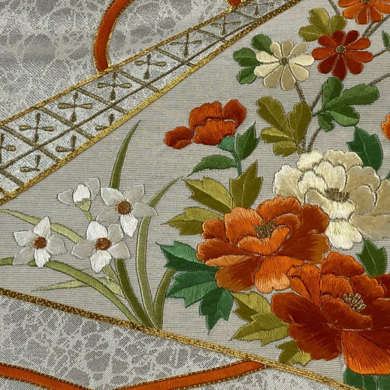 アンティークカード、1910年　亜鉛版刷りのもの 赤い刺繍とアンティーク・テキスタイル | 株式会社誠文堂新光社