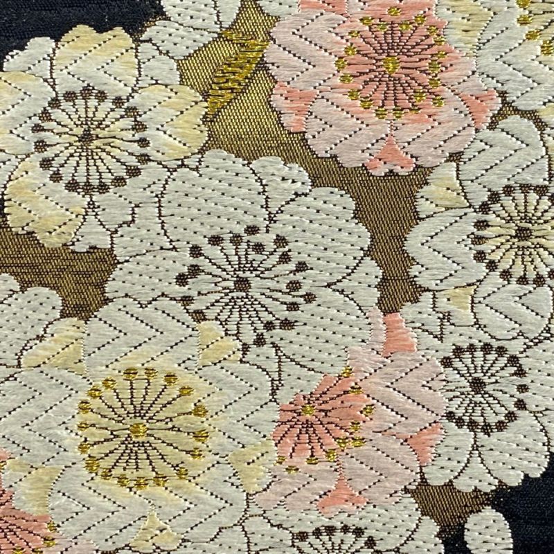 袋帯 美品 名品 桜 花びら 金糸 箔 黒 六通 正絹｜中古・古着