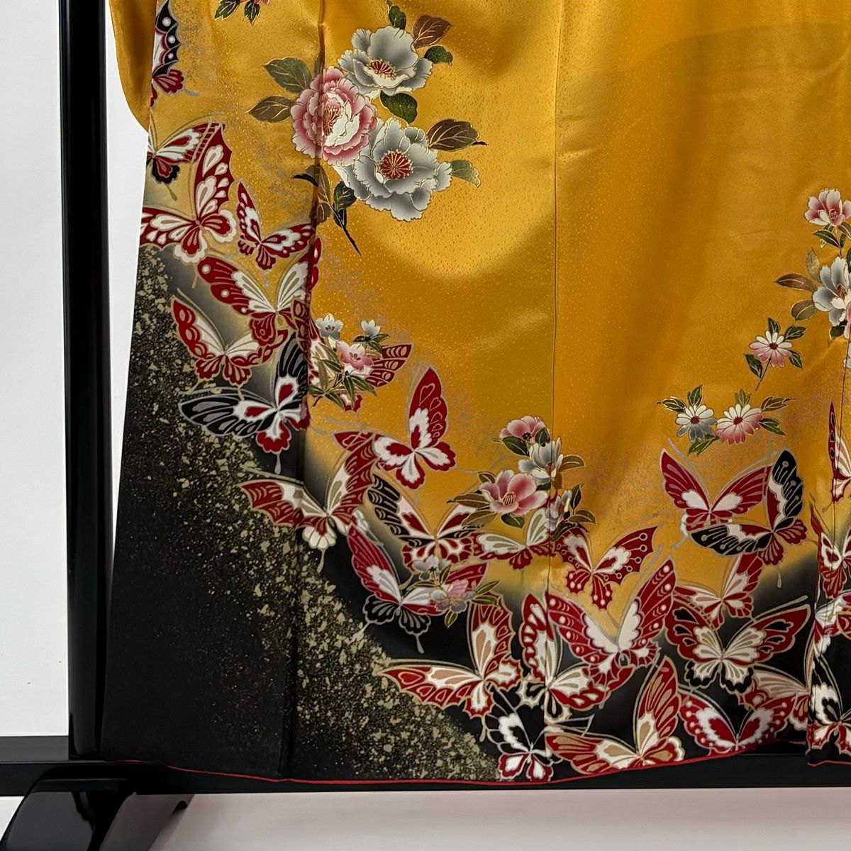 振袖 身丈159cm 裄丈66cm M 袷 蝶 草花 金銀彩 染め分け 山吹色 正絹