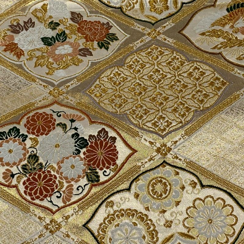 袋帯 美品 秀品 華文 斜め格子 箔 金彩 金色 六通 正絹｜中古