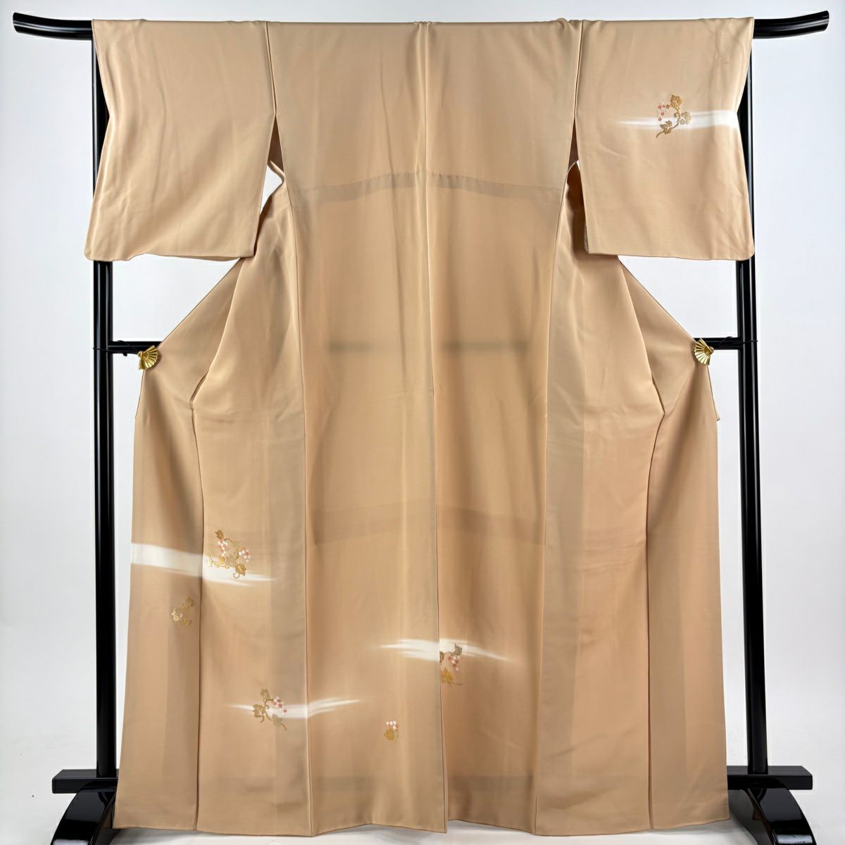 付下げ 身丈167cm 裄丈68cm L 袷 葡萄丸文 霞 刺繍 箔 薄茶色 正絹 秀