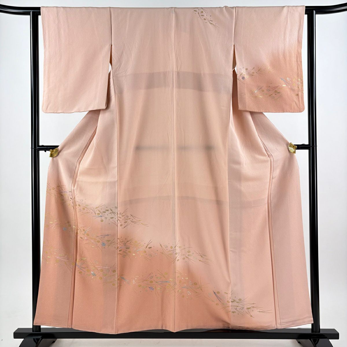 試着のみ☆梅・松・椿・菊・金彩訪問着☆灰白色☆着丈169☆裄丈70 試着のみ☆梅・松・椿・菊・金彩訪問着☆灰白色☆着丈169☆裄丈70 試着