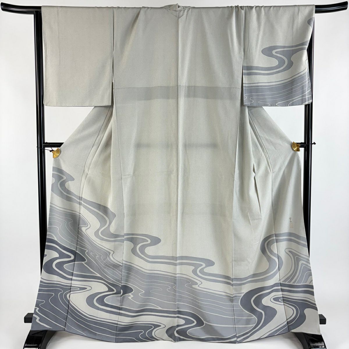 付下げ 身丈166cm 裄丈66.5cm M 袷 落款あり 流水 灰白 正絹 秀品