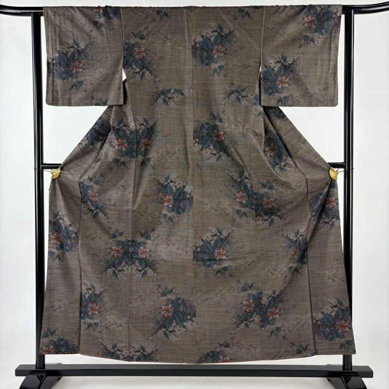 ◎mk-0158　大島紬　袷　身丈156.5　裄64.5　袖47.5　7-9 大島紬 身丈156cm 裄丈61.5cm S 袷 証紙あり 草花 焦茶色 正絹