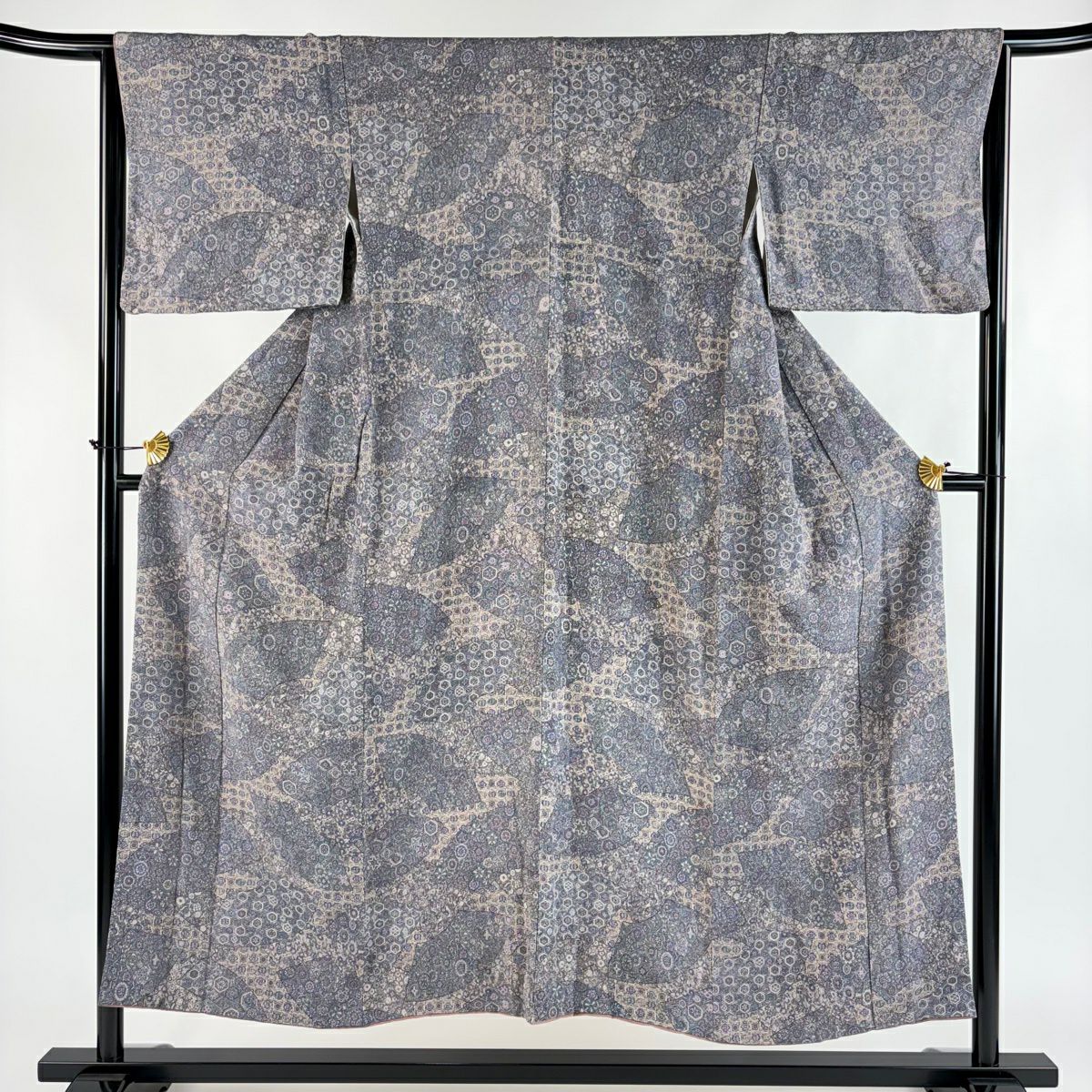 美品】 小紋 身丈150cm 裄丈65cm M 袷 扇面 草花 縮緬 灰紫 正絹 優品