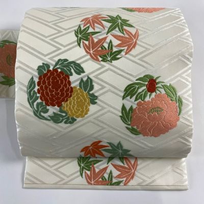 https://buysell.itembox.design/product/763/000002576395/000002576395-01-m.jpg
