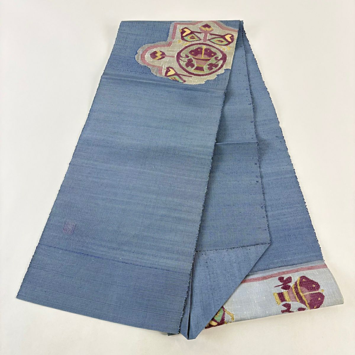 ３L・松葉仕立て名古屋帯、青紫に金糸・銀糸の円の柄、正絹、落款有り　ａ7 3L・松葉仕立て名古屋帯、青紫に金糸・銀糸の円の柄、正絹、落款有り