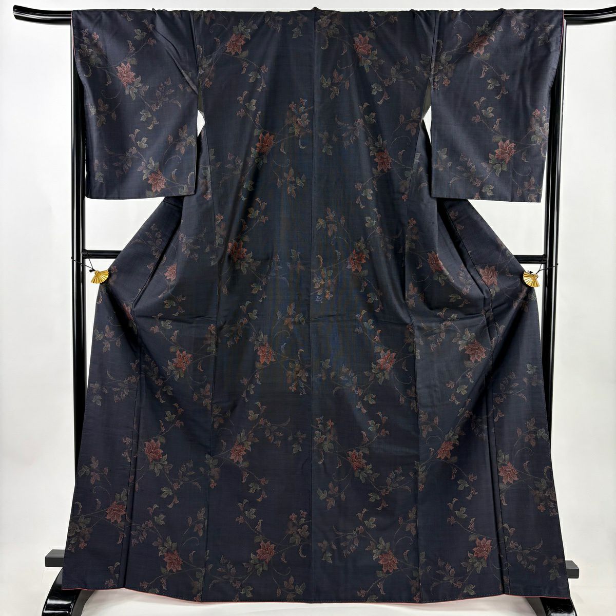 美品】 大島紬 身丈163cm 裄丈65cm M 袷 純泥染 証紙あり 草花