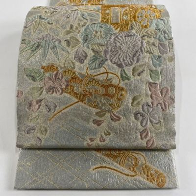 https://buysell.itembox.design/product/768/000002476825/000002476825-01-m.jpg