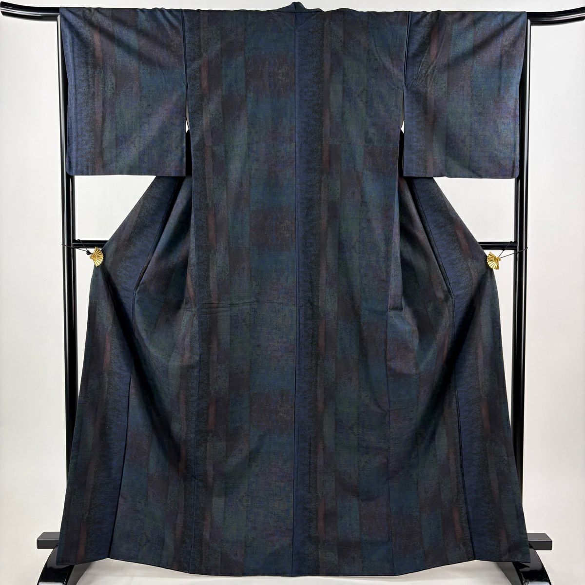 大島紬 身丈166cm 裄丈65.5cm M 袷 証紙あり 幾何学模様 縦縞模様 泥染