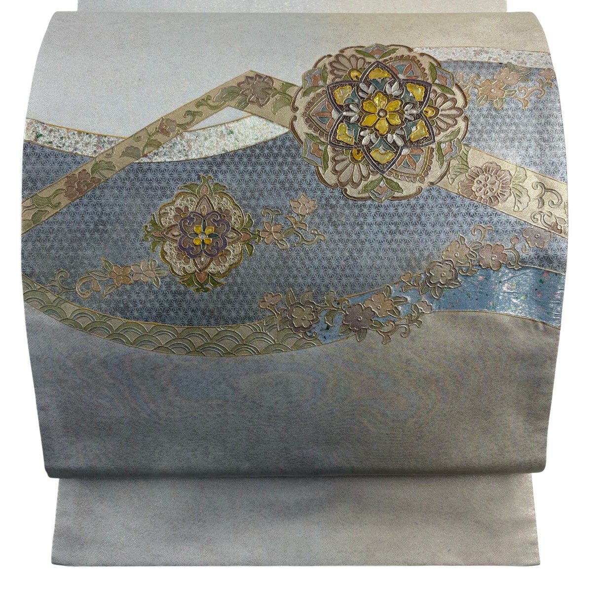 袋帯　螺鈿　礼装用　お太鼓柄　美品　華紋 袋帯 秀品 落款 華文 向かい鳥 螺鈿 箔 金色 お太鼓柄 正絹 【中古