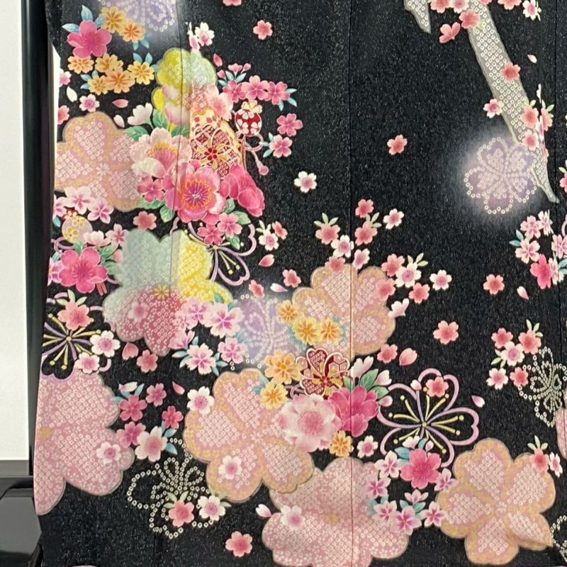 専用美品 振袖 身丈169.5cm 裄68.5cmトールサイズ 黒 梅 吉祥花 振袖 身丈170cm 裄丈68.5cm L 袷 雪輪 桜 銀通し 刺繍 黒 正絹