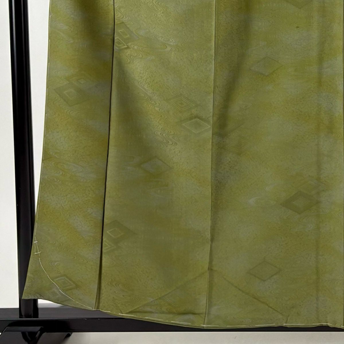 美品】 小紋 身丈158cm 裄丈63cm S 袷 地紋 ぼかし 鶯色 正絹 優品 一