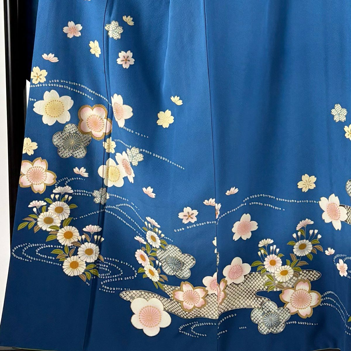 振袖 身丈156.5cm 裄丈67cm M 袷 梅 桜 金彩 ぼかし 青 正絹 秀品