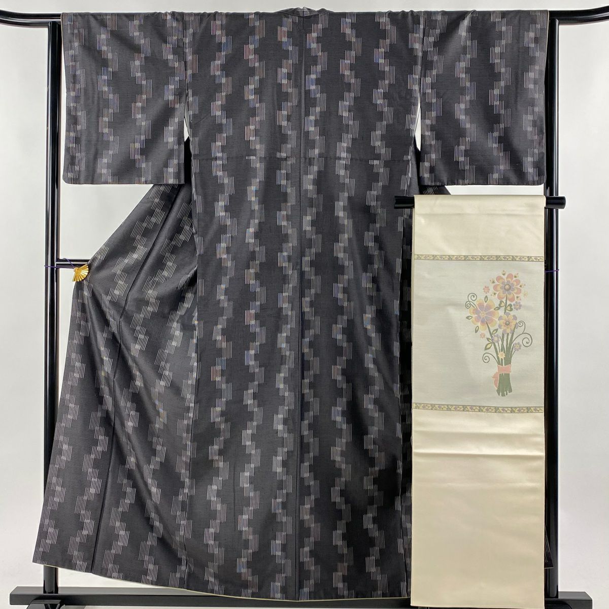 紬 身丈167.5cm 裄丈68cm L 袷 名古屋帯セット 葉柄 藤 焦茶色 紬 身丈167.5cm 裄丈68cm L 袷 名古屋帯セット 葉柄 藤 焦茶色