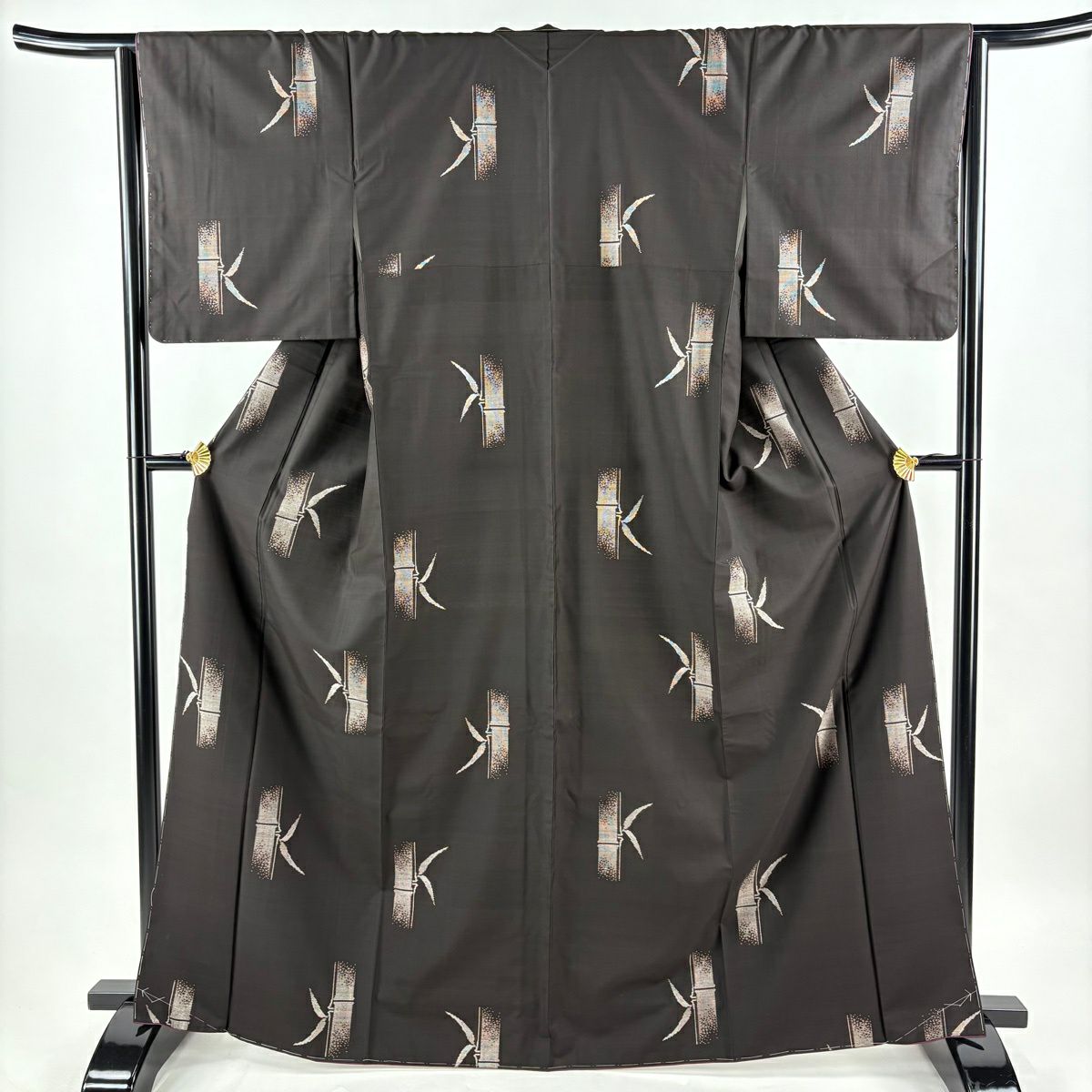 大島紬 身丈167cm 裄丈64.5cm M 袷 純泥染 証紙あり 竹 焦茶色 正絹