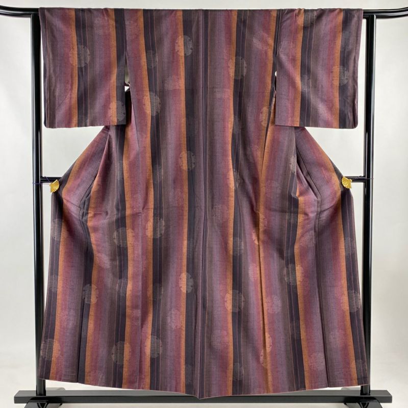 紬 身丈160cm 裄丈64cm M 袷 草花 菱＋ 焦茶色 正絹 秀品｜中古
