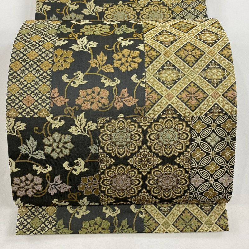 袋帯 美品 名品 箔屋清兵衛 落款あり 西陣織 華文 花唐草 箔