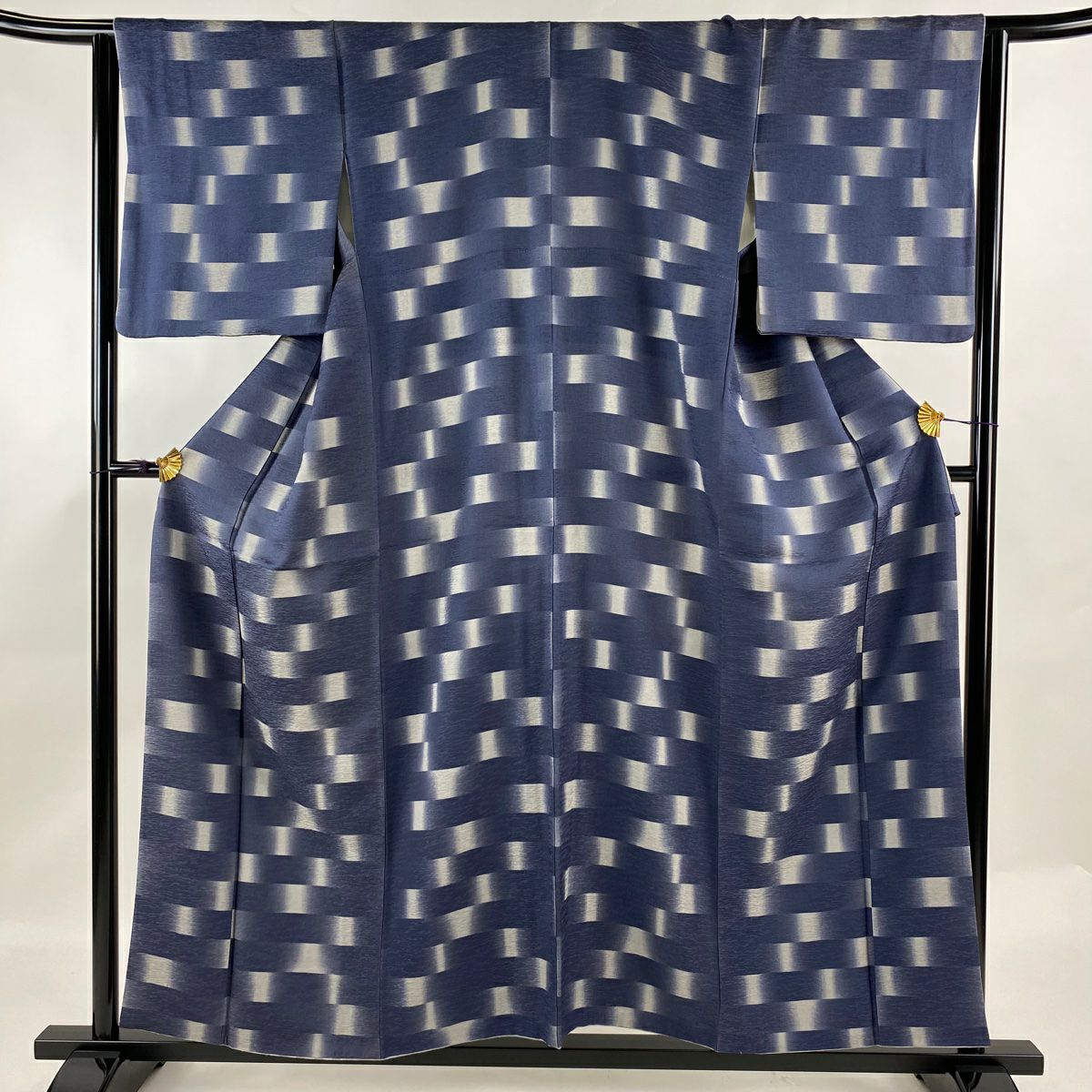 紬 身丈160cm 裄丈66cm M 袷 燕 井桁 焦茶色 正絹 名品｜中古