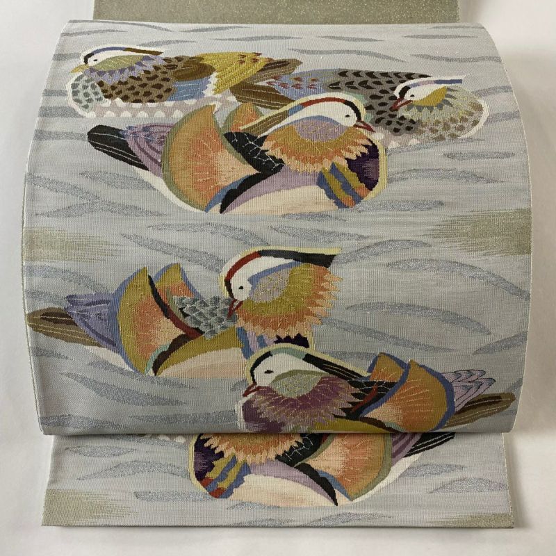 袋帯 美品 逸品 鴛鴦 水面 金銀糸 灰色 お太鼓柄 正絹｜中古