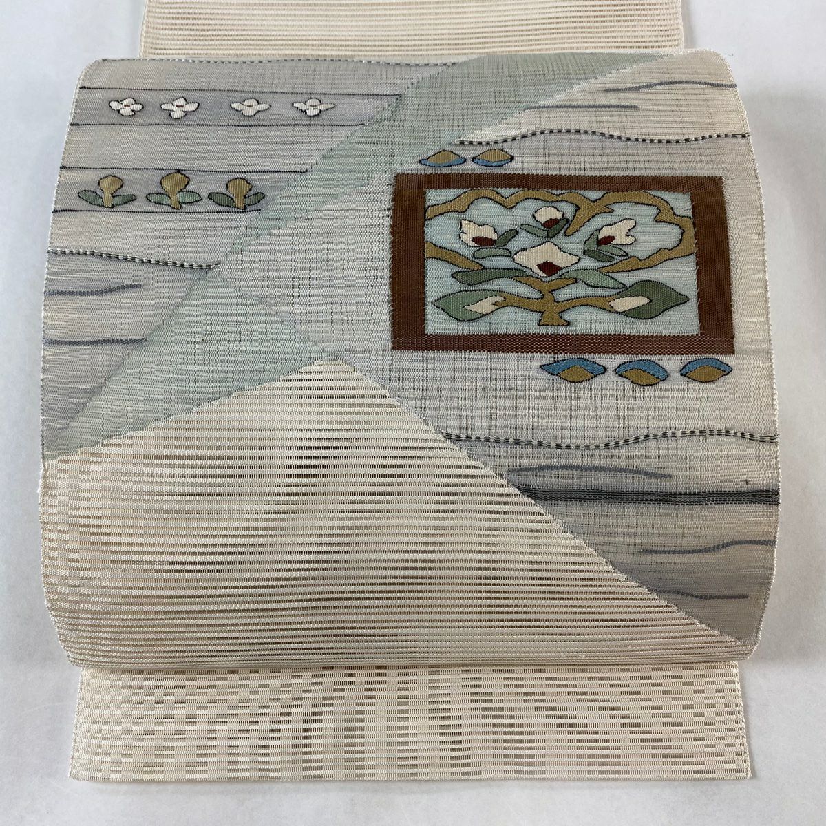 名古屋帯 秀品 夏帯 絽 秋草文 銀彩 藍色 正絹|中古・古着 名古屋帯 秀品 夏帯 絽 秋草文 銀彩 藍色 正絹|中古・古着