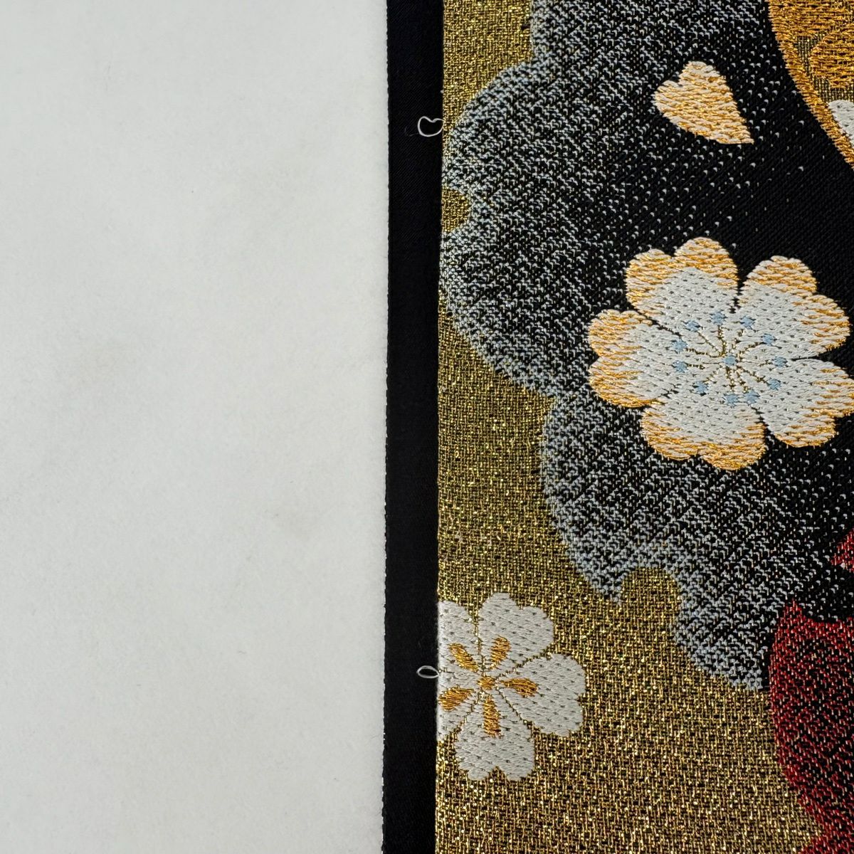 美品】 袋帯 秀品 雪輪 桜 金糸 箔 黒 六通 正絹｜中古・古着