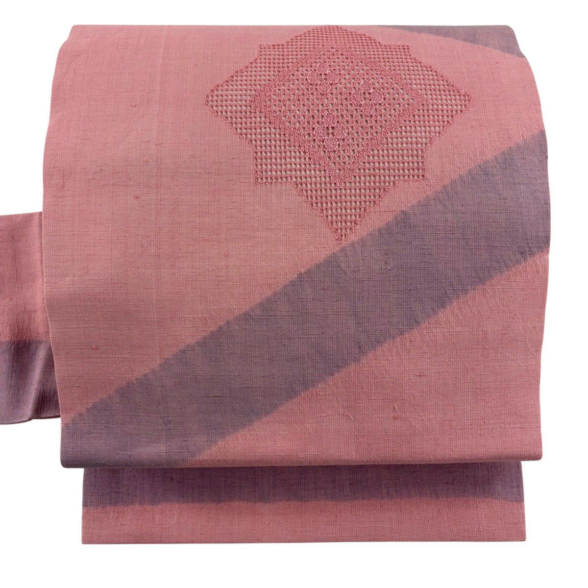 美品】 名古屋帯 秀品 紬地 幾何学模様 汕頭刺繍 ピンク 正絹｜中古