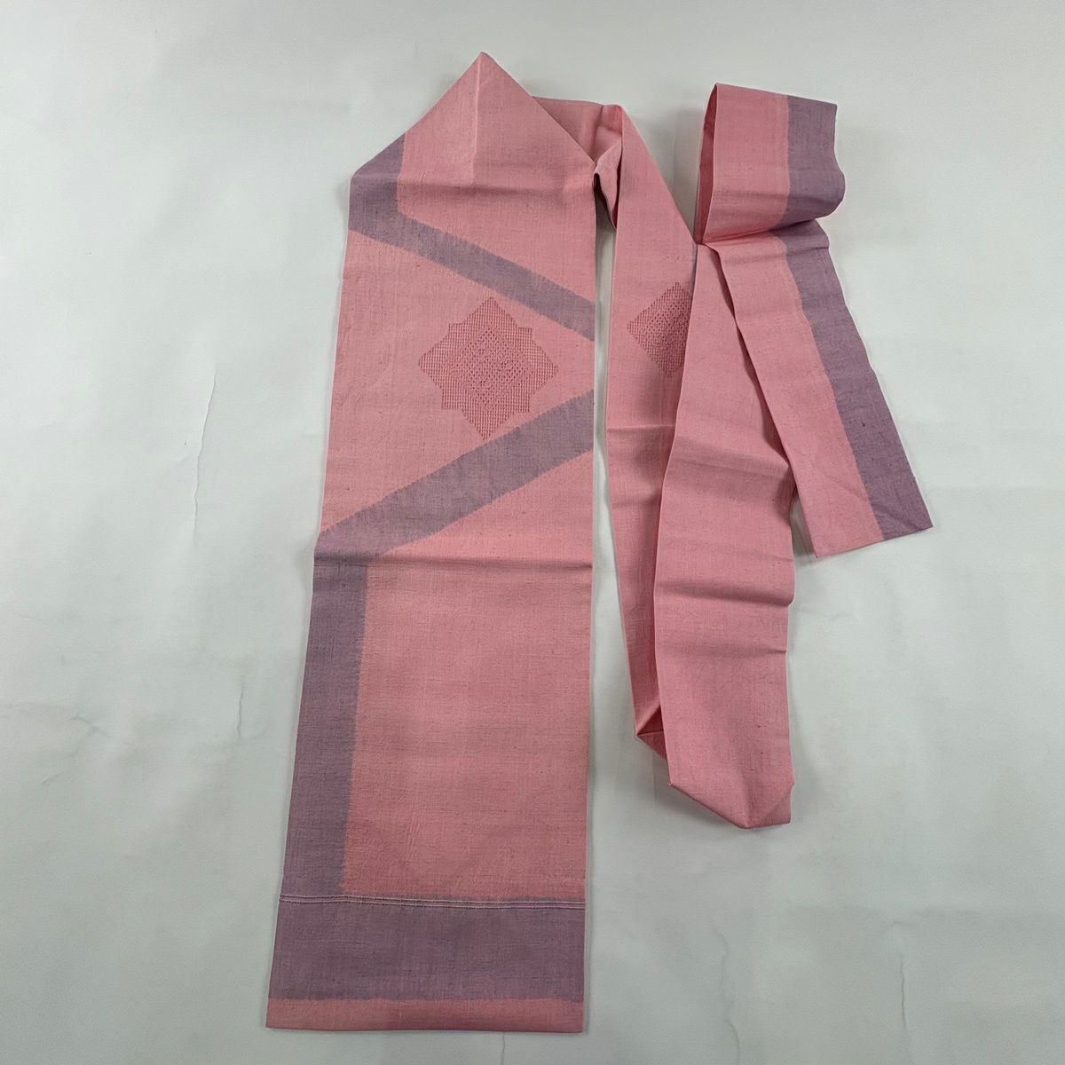 専用帯5146 5144 二点セット ●高級 正絹 紬 汕頭刺繍 名古屋仕立て 美品】 名古屋帯 秀品 紬地 幾何学模様 汕頭刺繍 ピンク 正絹｜中古