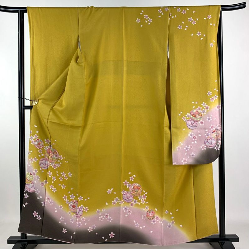 振袖 身丈158cm 裄丈65cm M 袷 鞠 桜 金糸 金彩 黄土色 正絹 美品 名品｜中古・古着・リサイクル着物通販｜バイセル オンライン