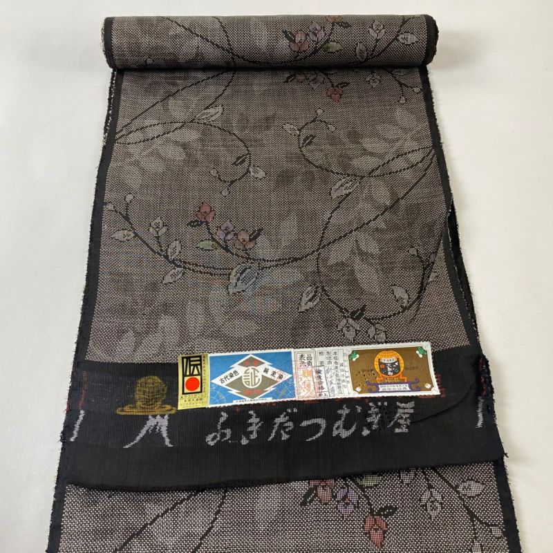 ❶本場奄美大島紬地　純泥染　地球印　証紙有り　月桃花　未使用品　美品　しつけ糸付 ➀本場奄美大島紬地 純泥染 地球印 証紙有り 月桃花 未使用品 美