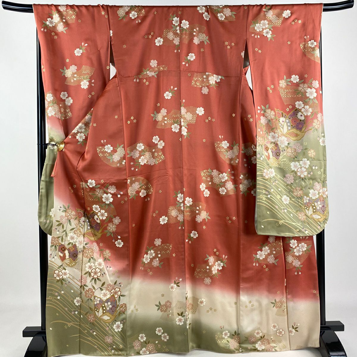 振袖 身丈169cm 裄丈69.5cm L 袷 草花 蝶 金糸 刺繍 クリーム 正絹 美品 名品｜中古・古着・リサイクル着物通販｜バイセル オンライン