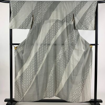 https://buysell.itembox.design/product/799/000002479937/000002479937-01-m.jpg