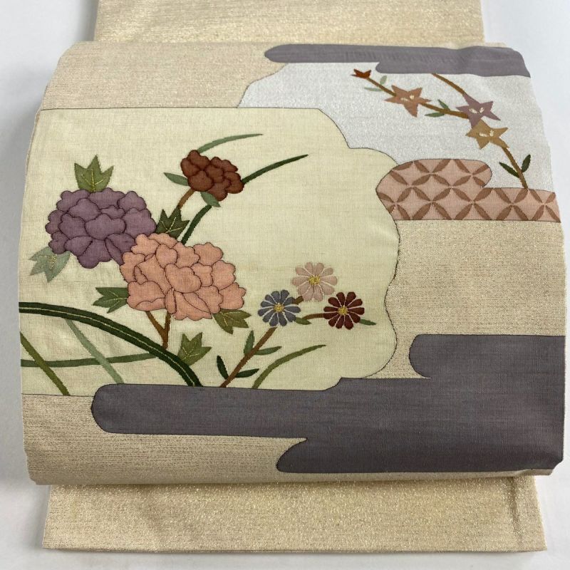 高級 袋帯 お太鼓柄 相良刺繍 クリーム 華文様 フォーマル 訪問着 色無地 紬 高級 袋帯 お太鼓柄 相良刺繍 クリーム 華文様 フォーマル 訪問