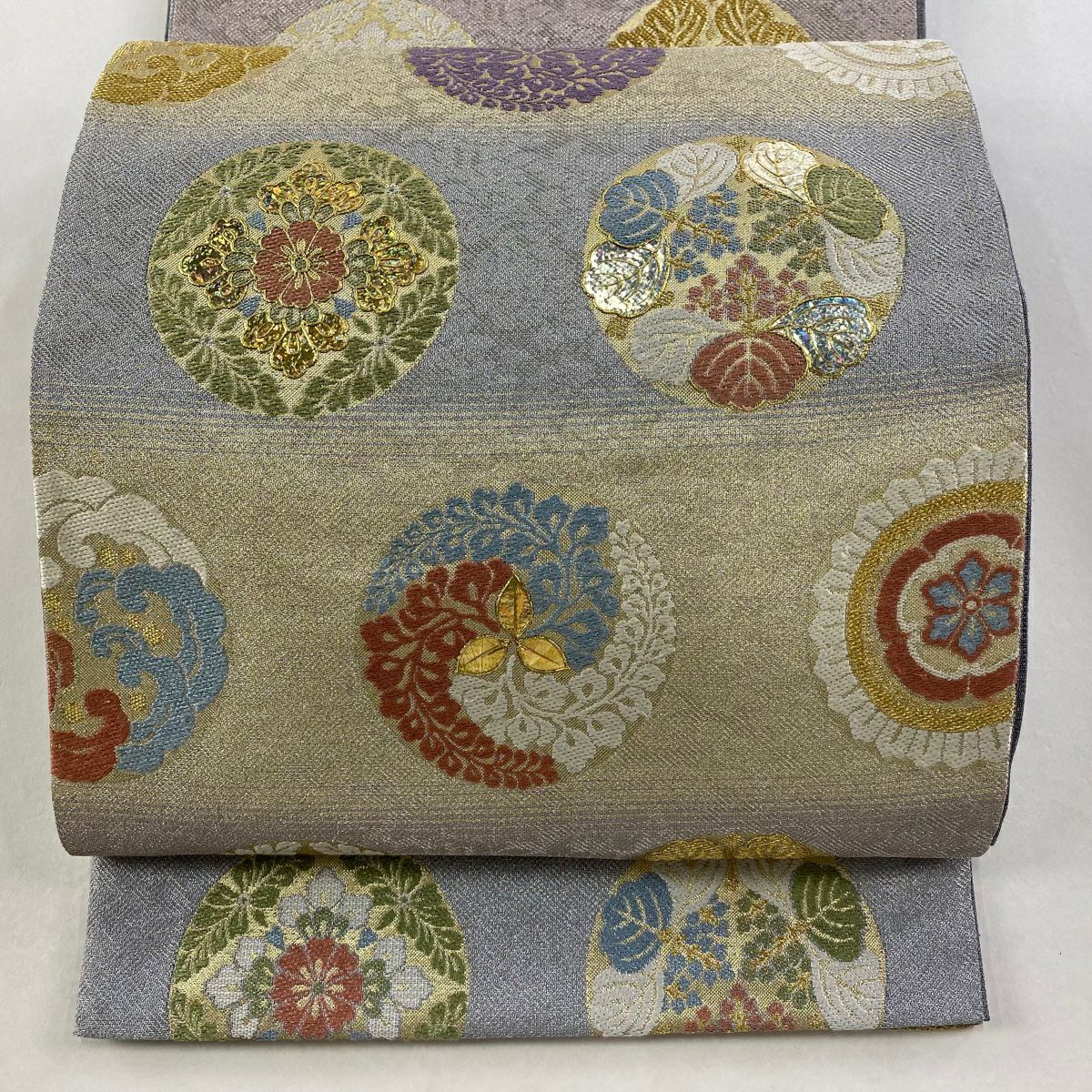 美品】 袋帯 逸品 サッカーボール 桜 刺繍 金銀糸 ベージュ 六通 正絹