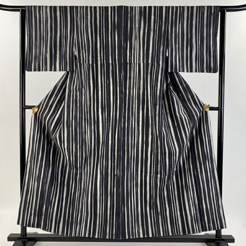 小紋 身丈155cm 裄丈62cm S 袷 紬地 縞 墨色 正絹 美品 名品