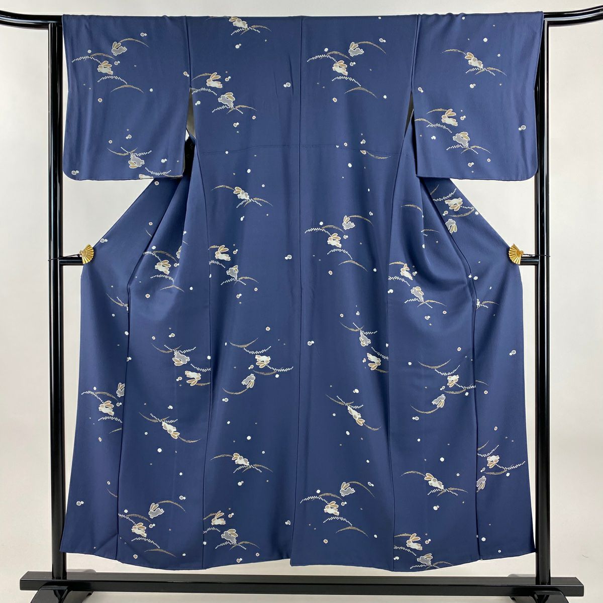 美品】 小紋 身丈163cm 裄丈68.5cm L 袷 うさぎ 縦縞 金彩 銀通し 茶色