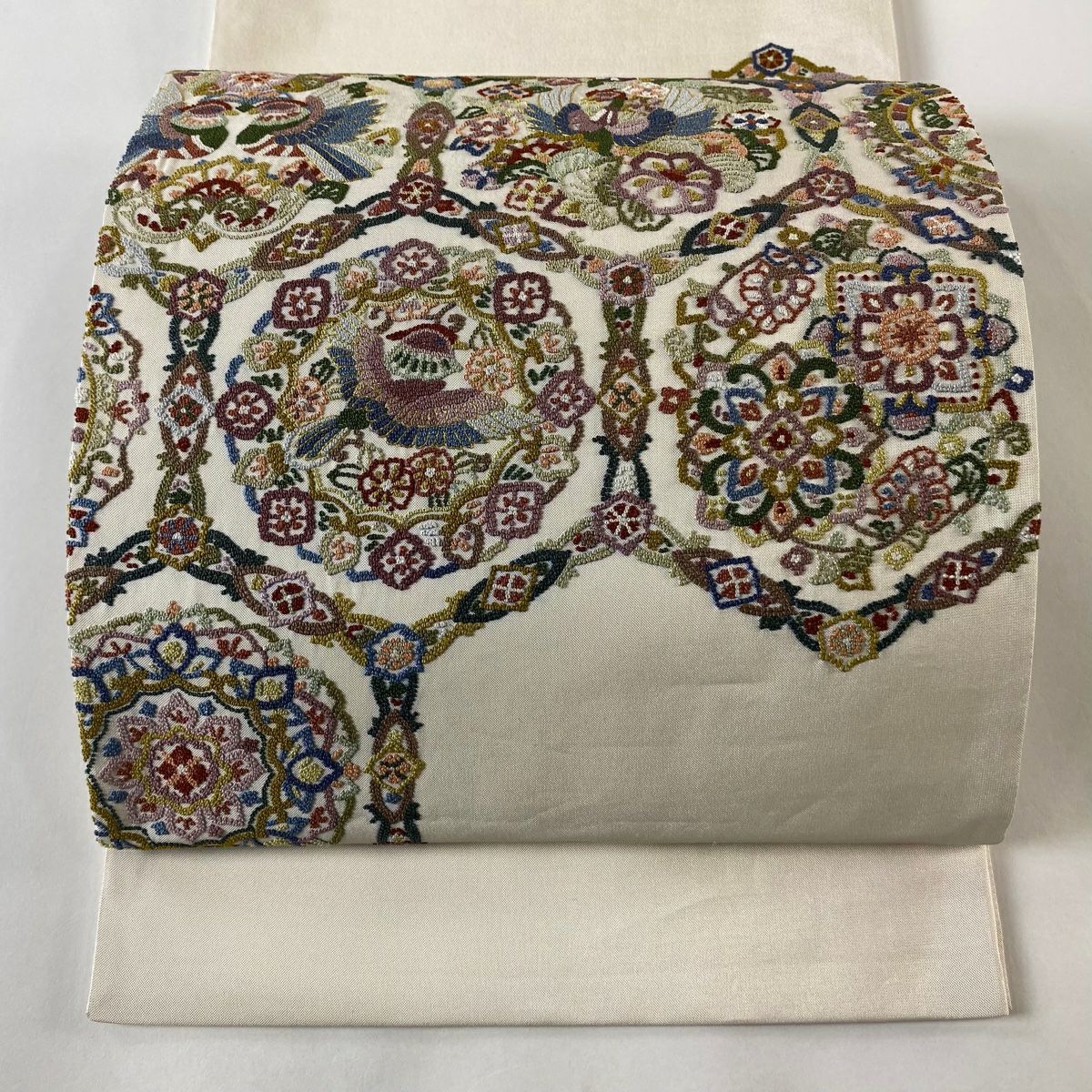 最終値引き】 70%OFF 袋帯 美品 逸品 華文 色紙 金糸 相良刺繍