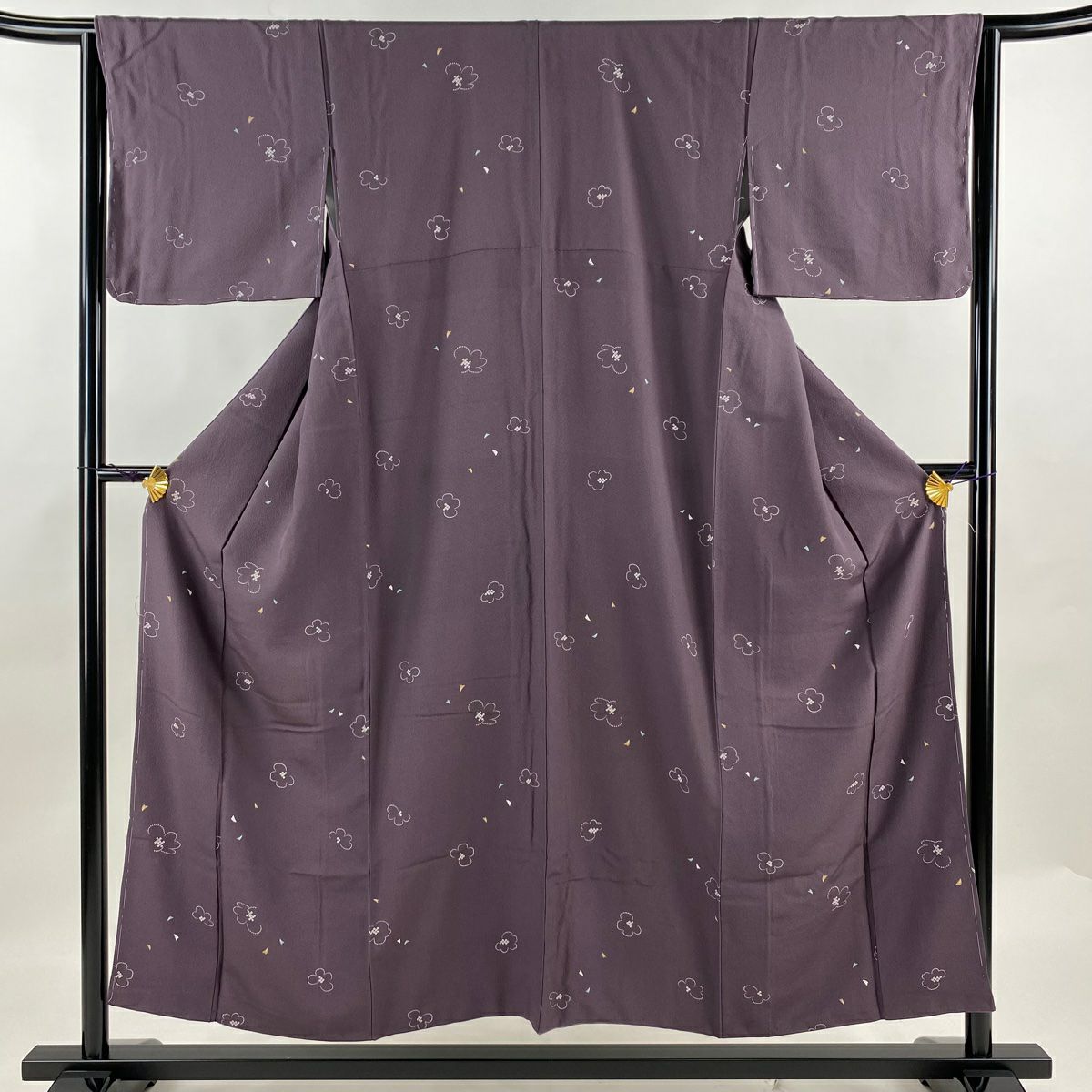 小紋 身丈159cm 裄丈67.5cm L 袷 桜 梅 刺繍 濃紫 正絹 秀品 小紋 身丈159cm 裄丈67.5cm L 袷 桜 梅 刺繍 濃紫 正絹 秀品