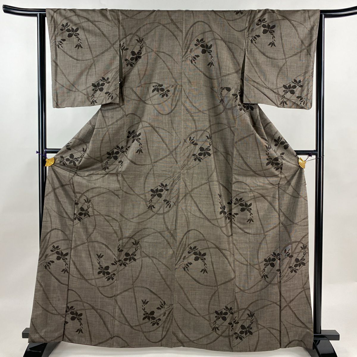 紬 身丈167.5cm 裄丈65cm M 袷 斜縞 絣 焦茶色 正絹 秀品｜中古