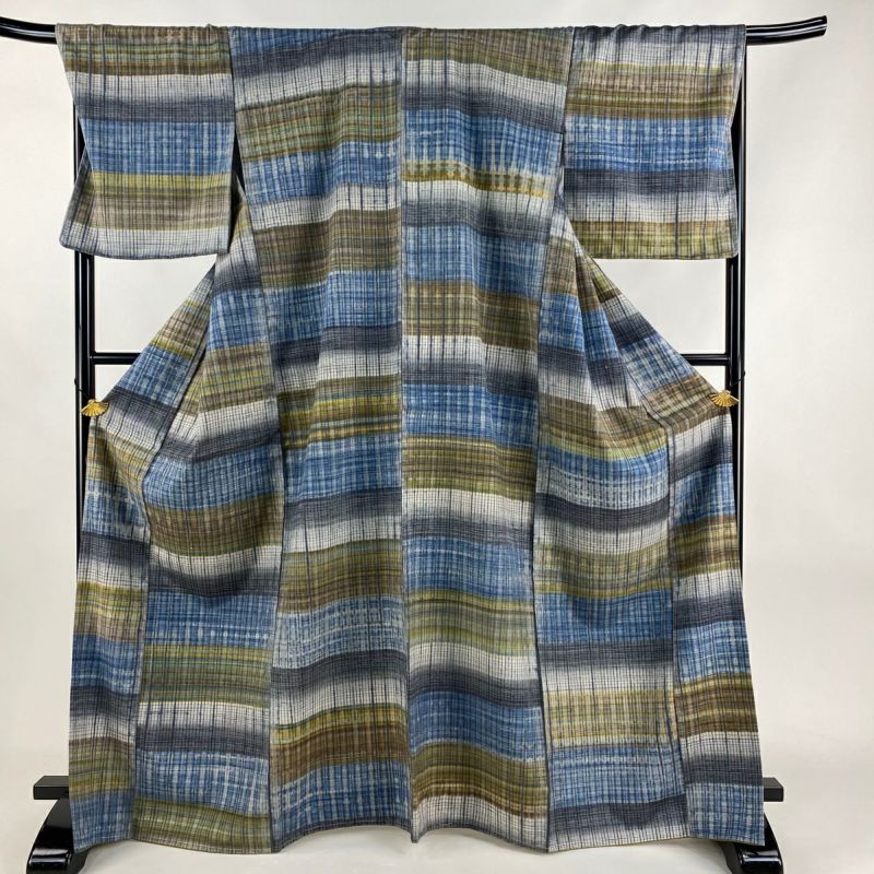 中古】 紬 レディース 正絹 黒 丸柄 飛び柄 身丈170cm 裄丈68cm