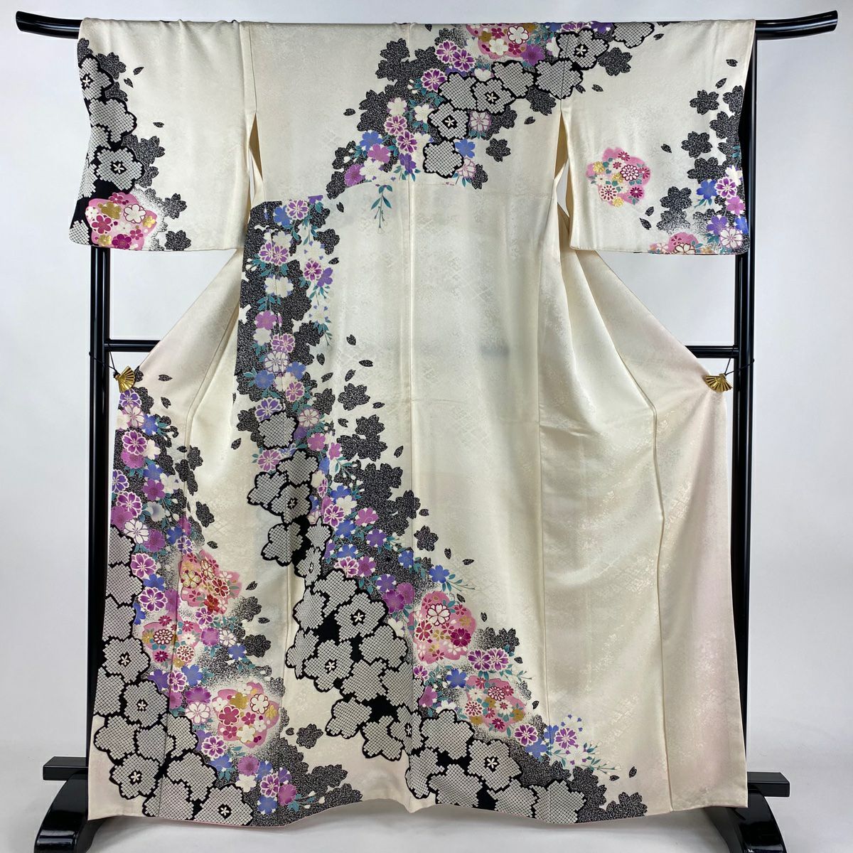 訪問着 身丈167cm 裄丈70cm L 袷 松皮菱 草花 刺繍 絞り 薄緑 訪問着 身丈167cm 裄丈70cm L 袷 松皮菱 草花 刺繍 絞り 薄緑
